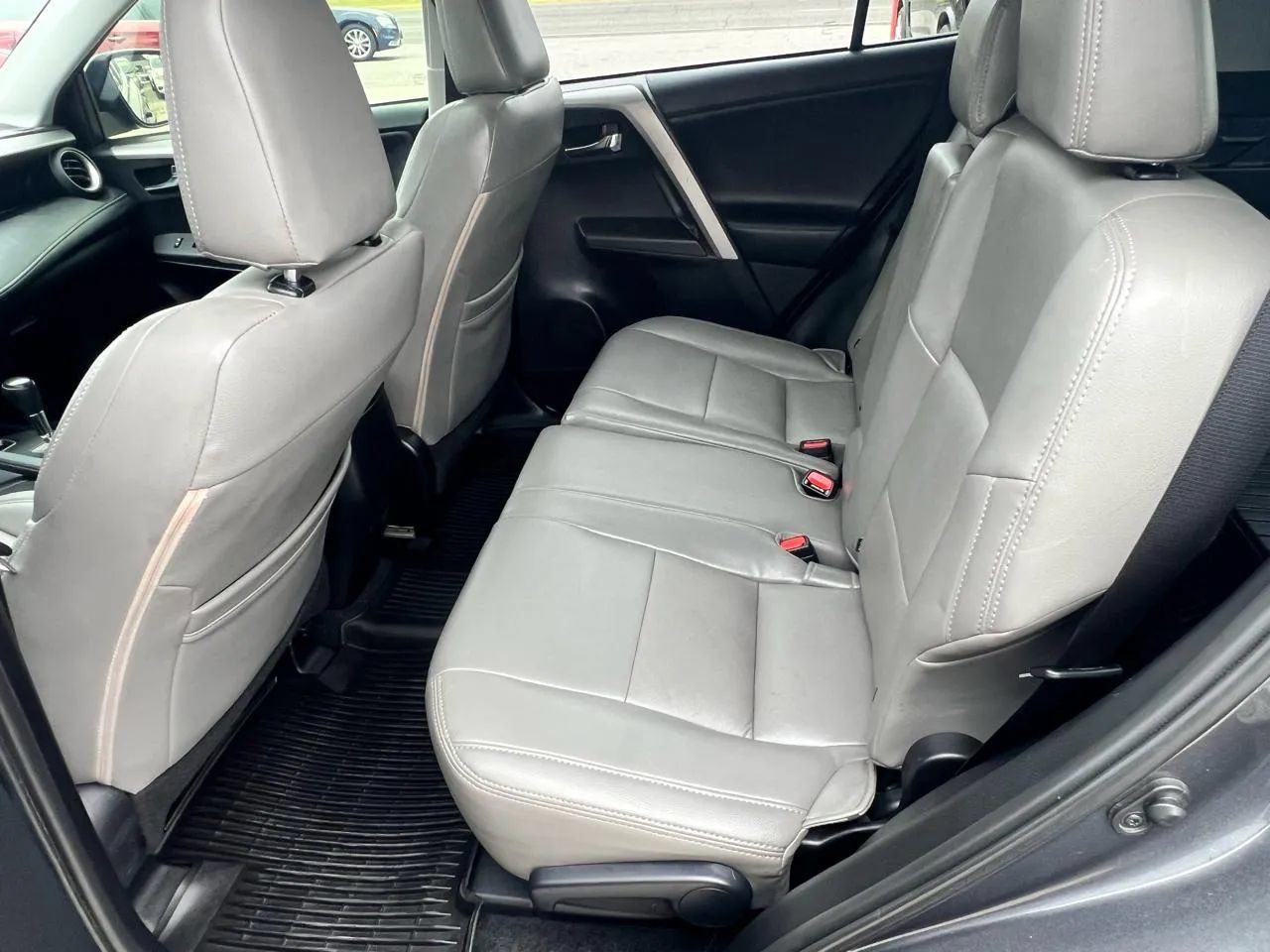 Used 2016 Toyota RAV4 XLE FWD image 28