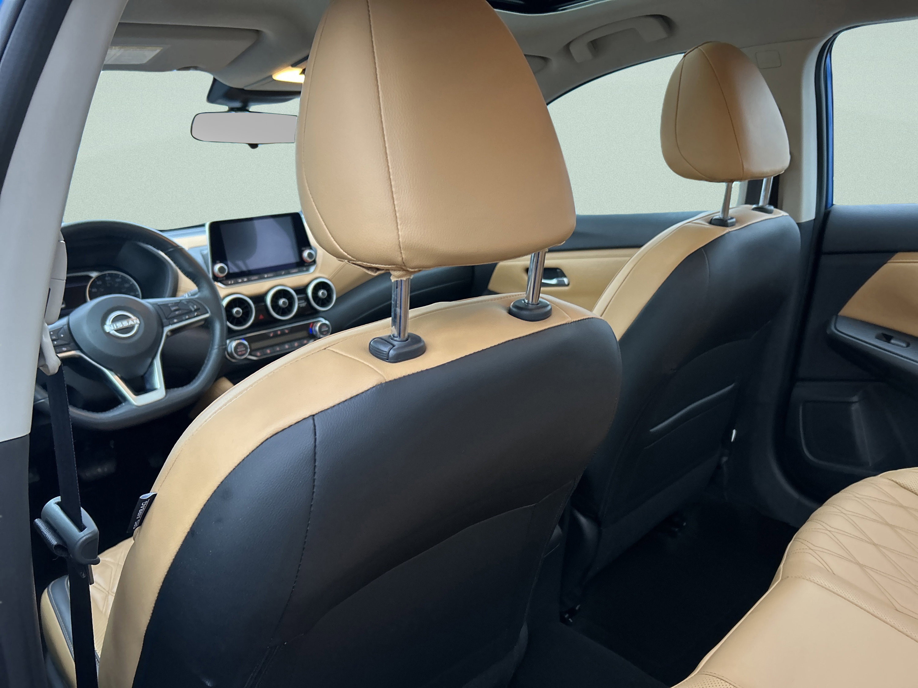 Used 2025 Nissan Sentra SV w/ SV Premium Package image 13