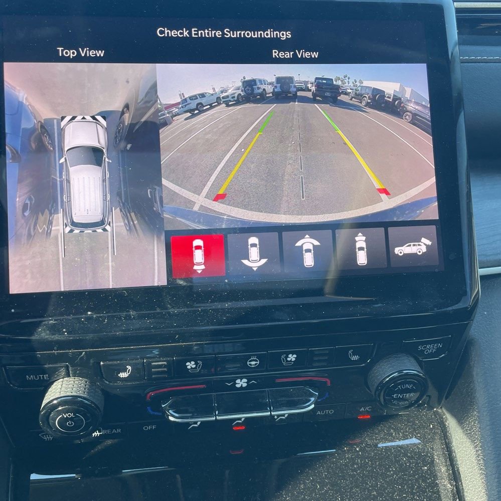 Used 2022 Jeep Grand Cherokee Limited 4xe w/ Luxury Tech Group II image 17