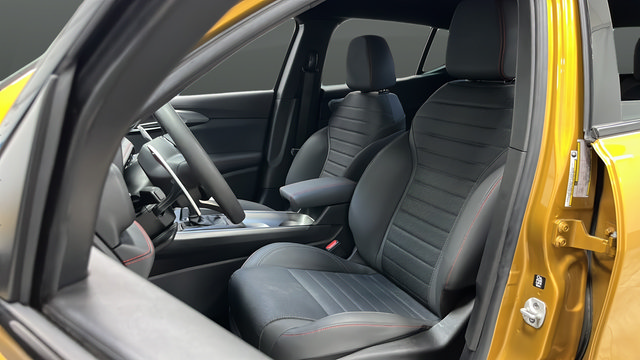 Used 2024 Dodge Hornet R/T w/ R/T Blacktop Package AWD/4WD image 9