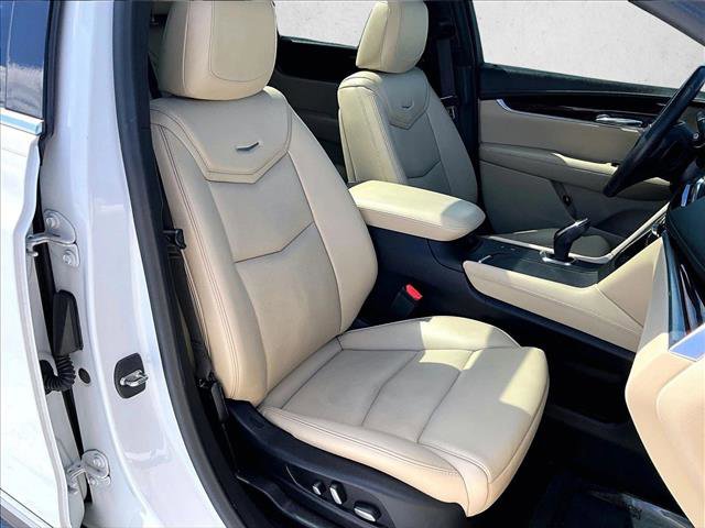 Used 2018 Cadillac XT5 Premium Luxury w/ Advanced Security Package image 9
