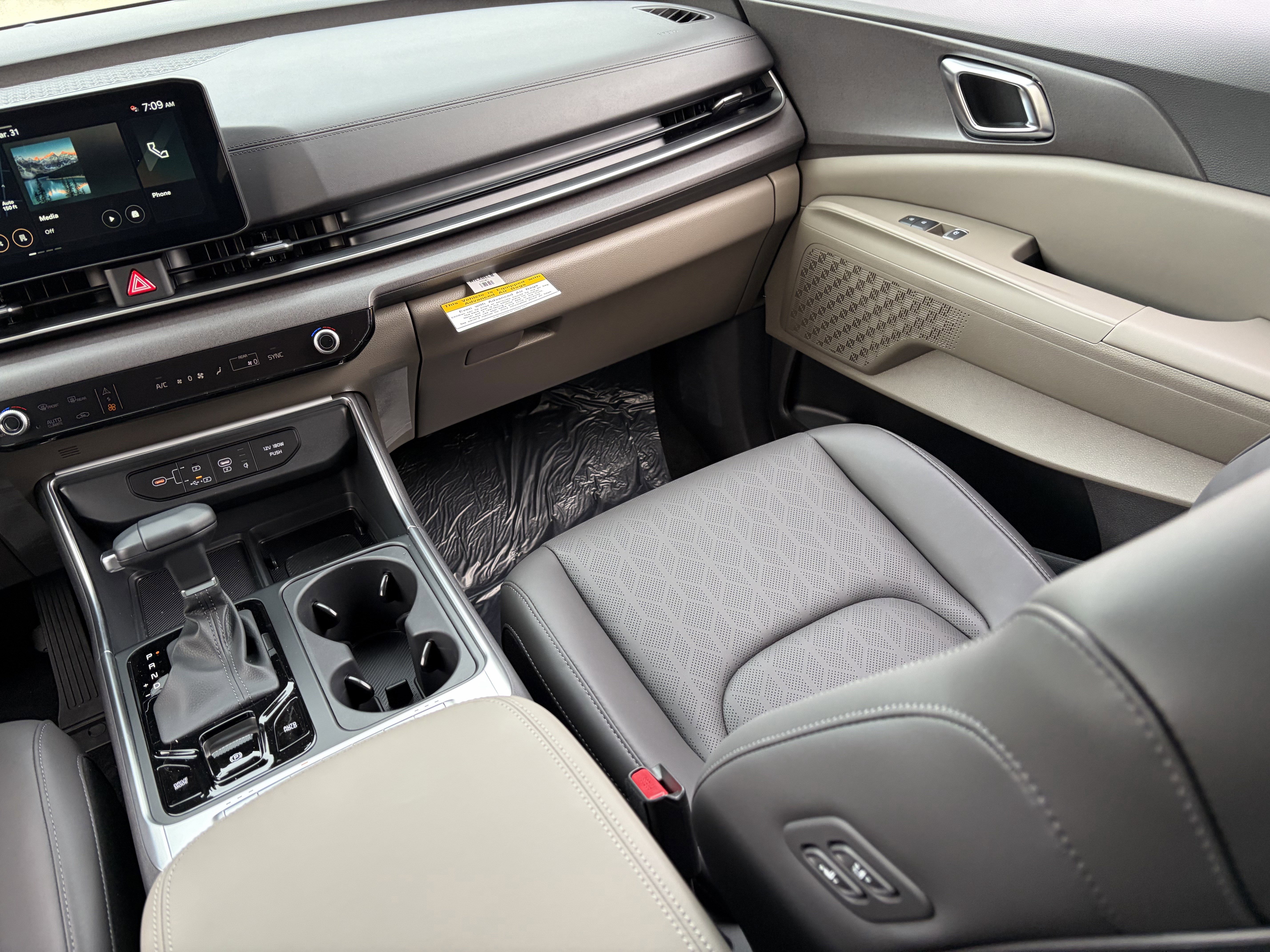 New 2026 Kia Carnival EX image 14