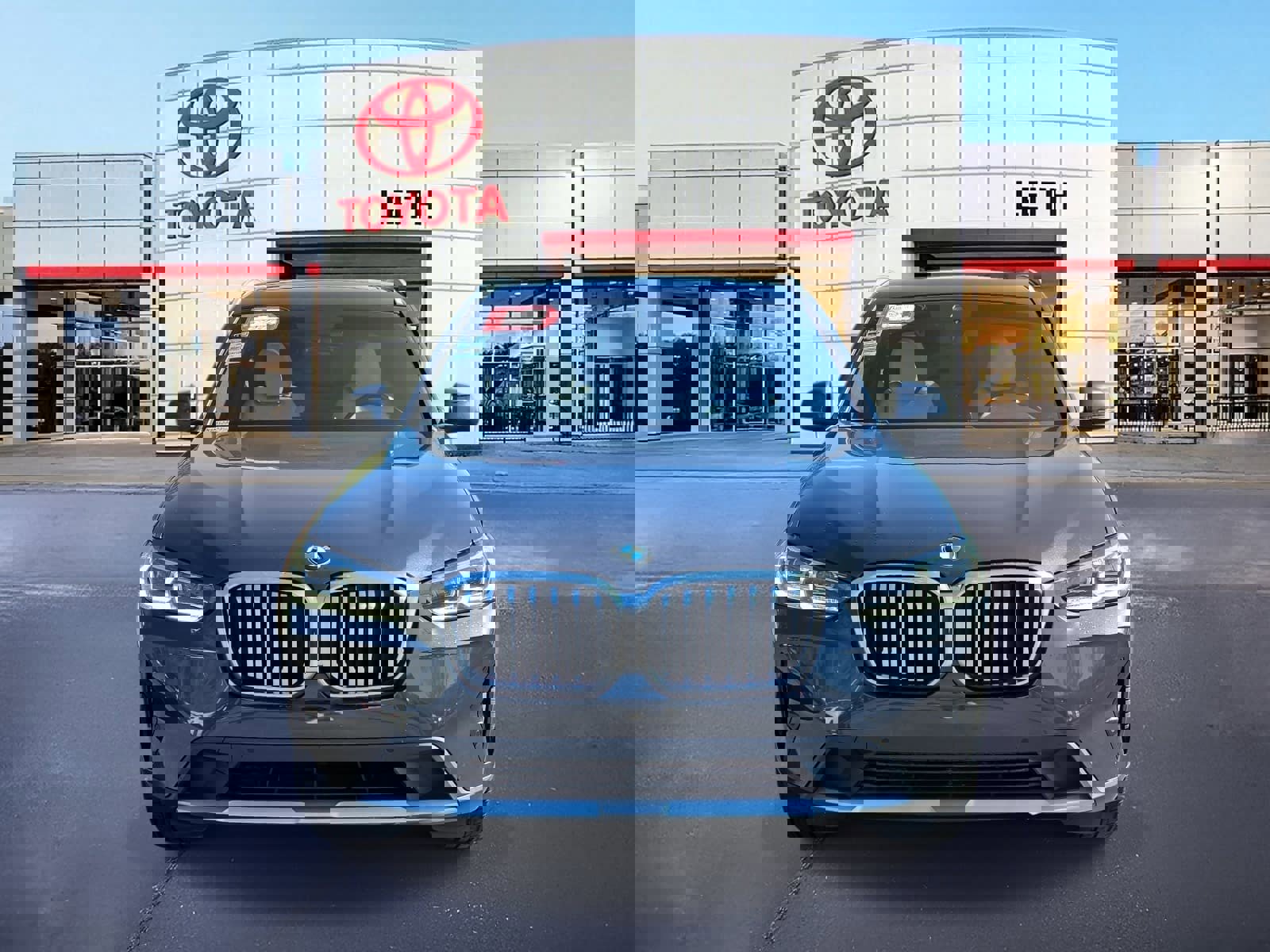 Used 2022 BMW X3 xDrive30i image 2