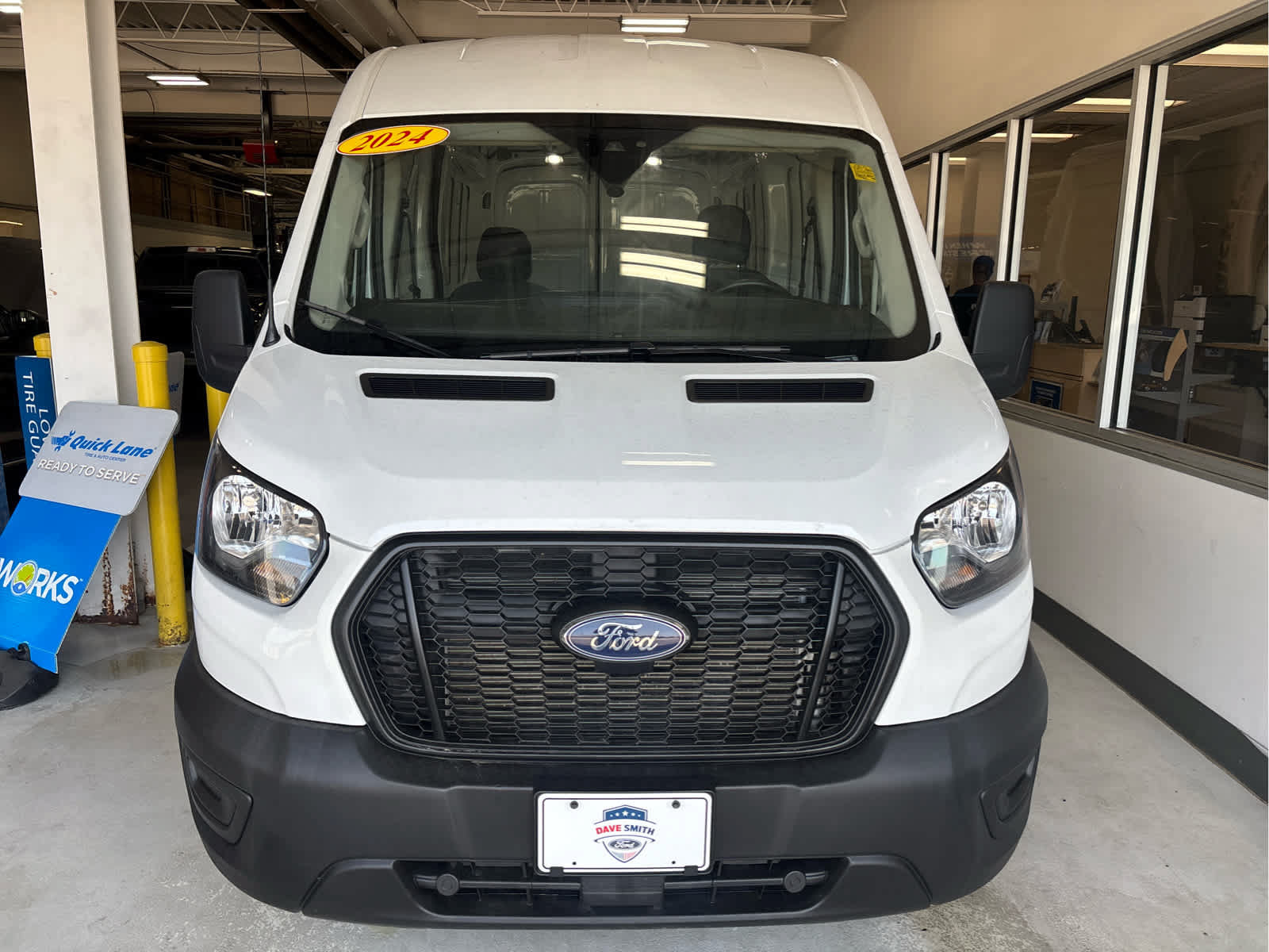 Used 2024 Ford Transit 250 148 Medium Roof RWD image 2