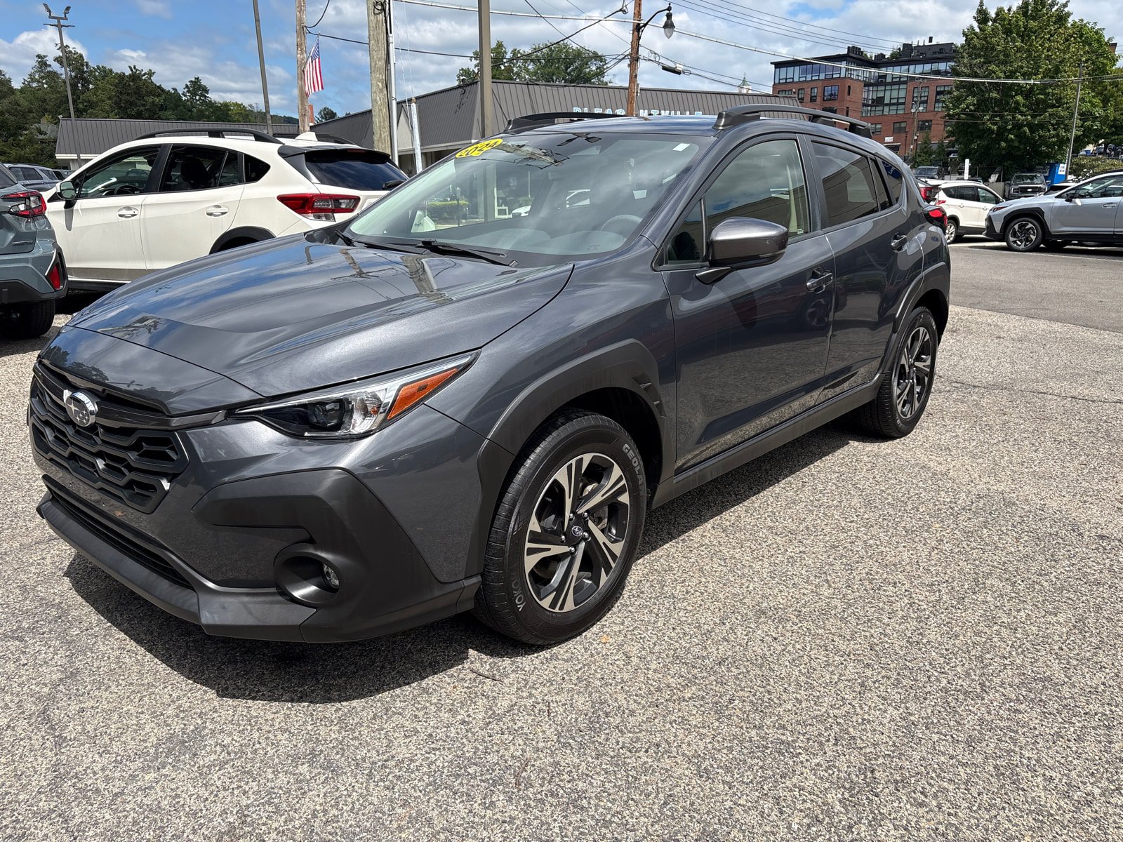 Used 2024 Subaru Crosstrek 2.0i Premium AWD/4WD image 3