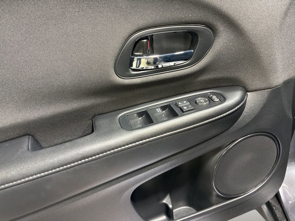 Used 2020 Honda HR-V LX image 16