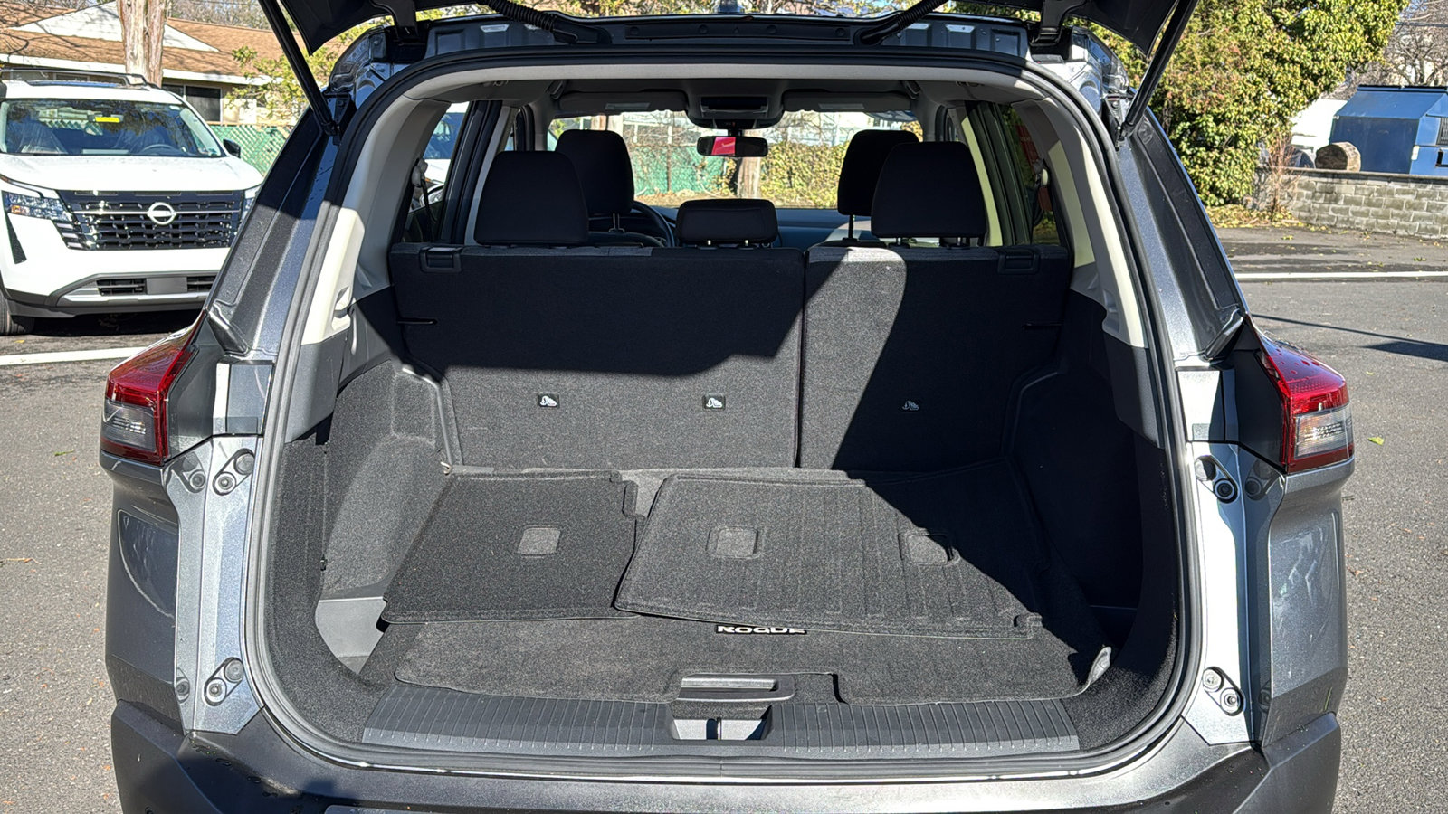 Certified 2023 Nissan Rogue SV image 24