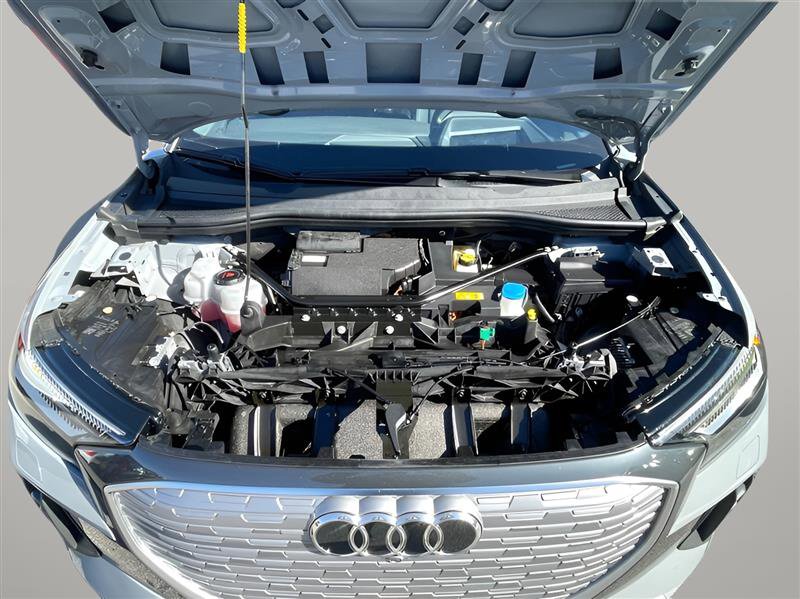 Used 2022 Audi Q4 e-tron Prestige image 10
