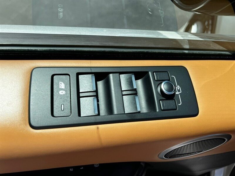 Used 2017 Land Rover Discovery HSE Luxury AWD/4WD image 33