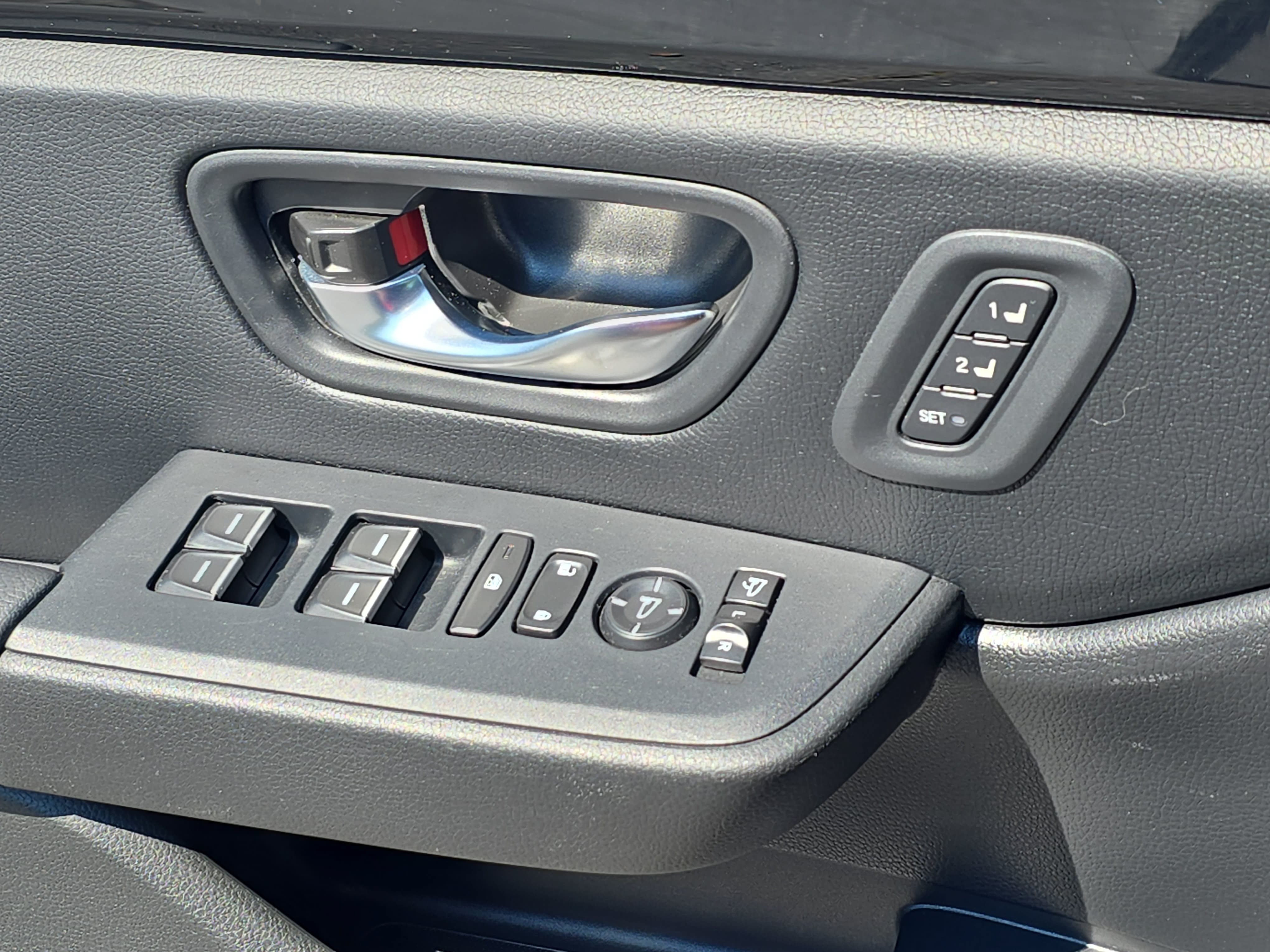 Certified 2025 Honda Pilot TrailSport image 29
