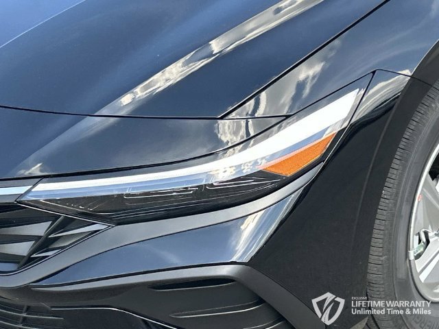 New 2026 Hyundai Elantra SE FWD image 9