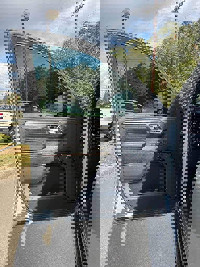 Used 2024 GMC Sierra 2500 AT4 w/ AT4 Preferred Package image 8