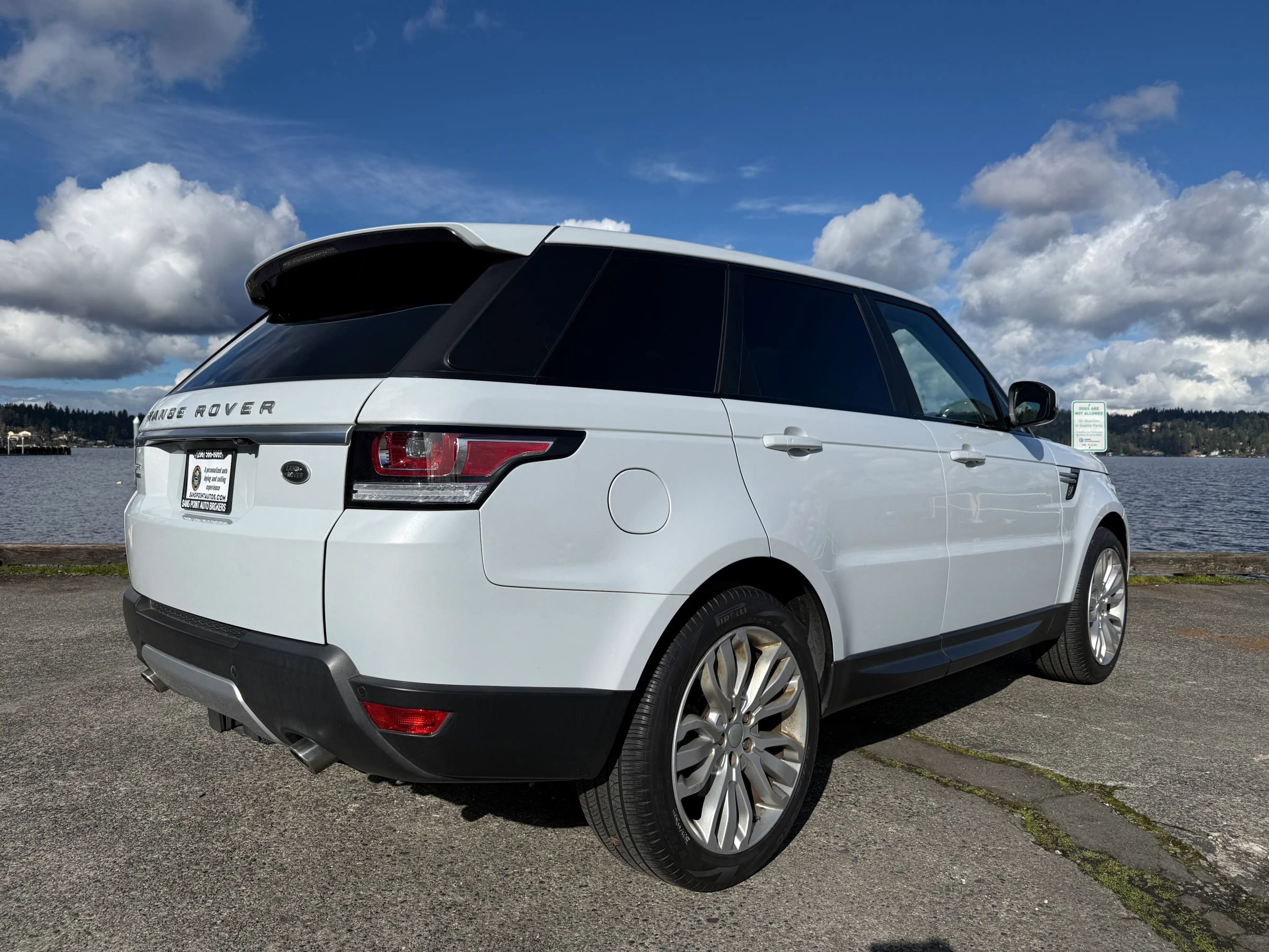 Used 2017 Land Rover Range Rover Sport HSE image 9