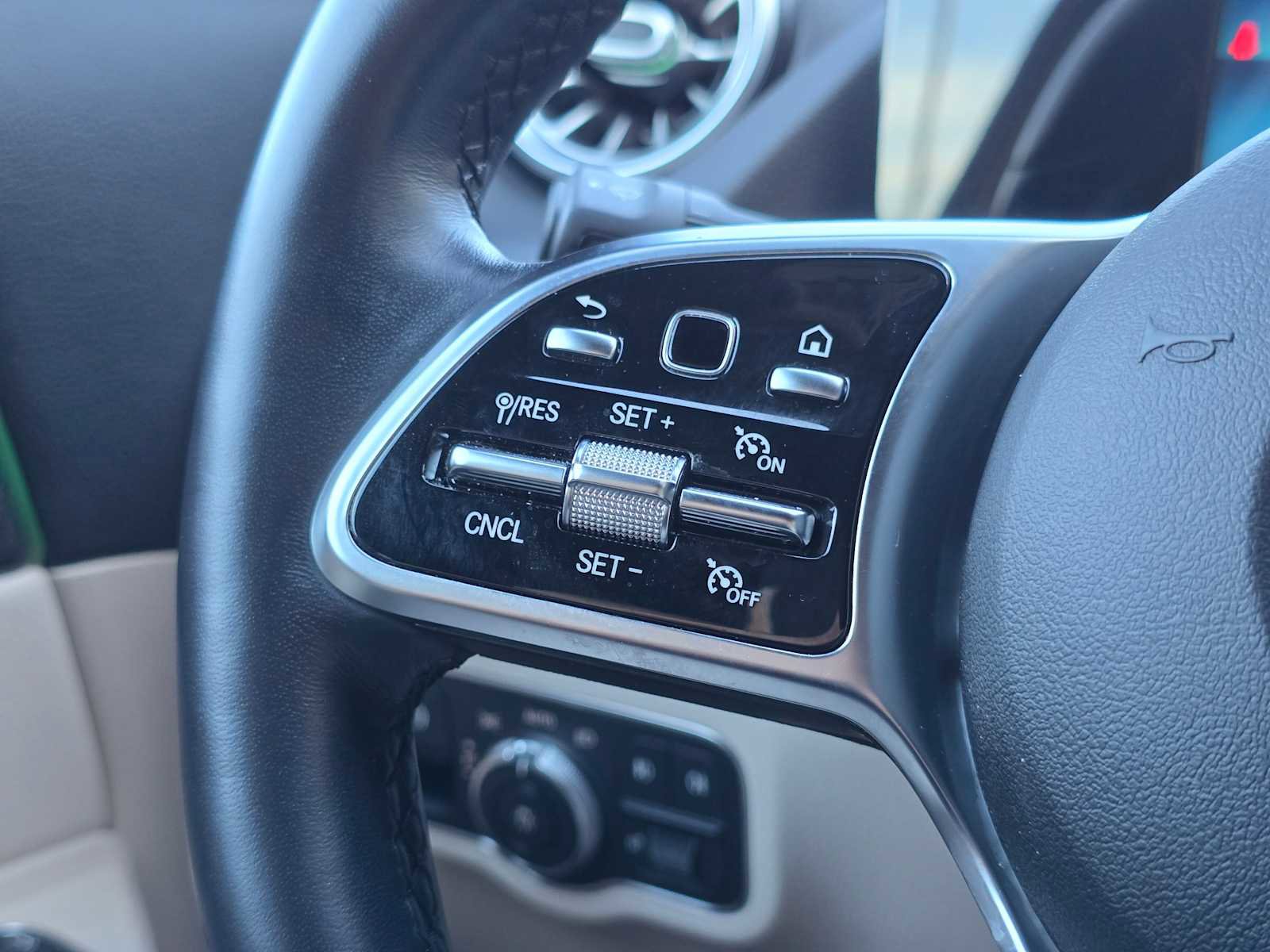 Used 2021 Mercedes-Benz GLA 250 GLA 250 image 35