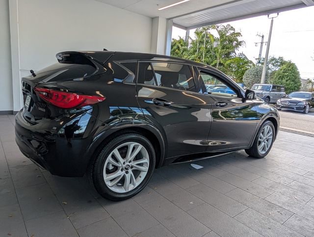 Used 2018 INFINITI QX30 image 14