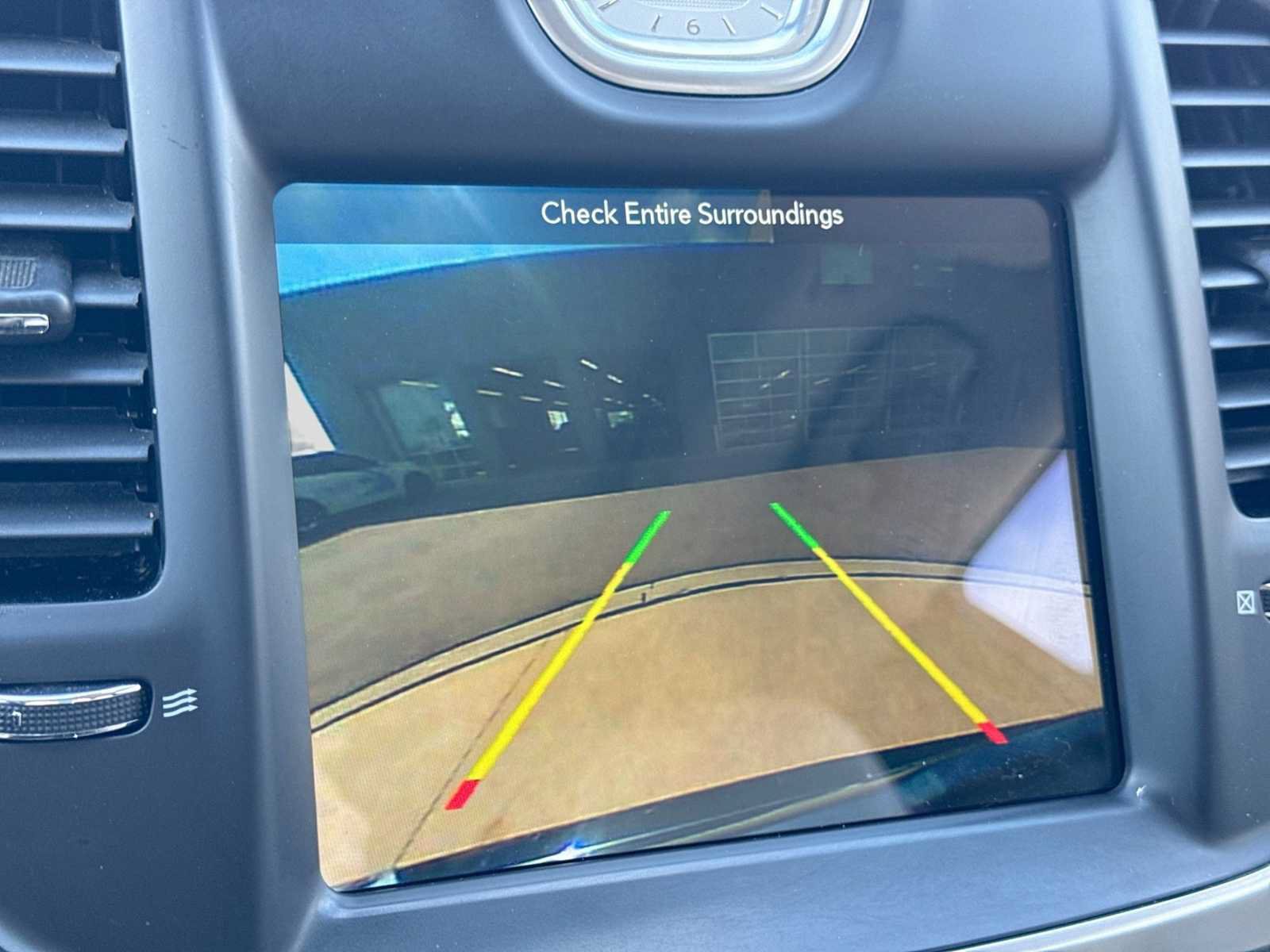 Used 2017 Chrysler 300 Limited RWD image 29