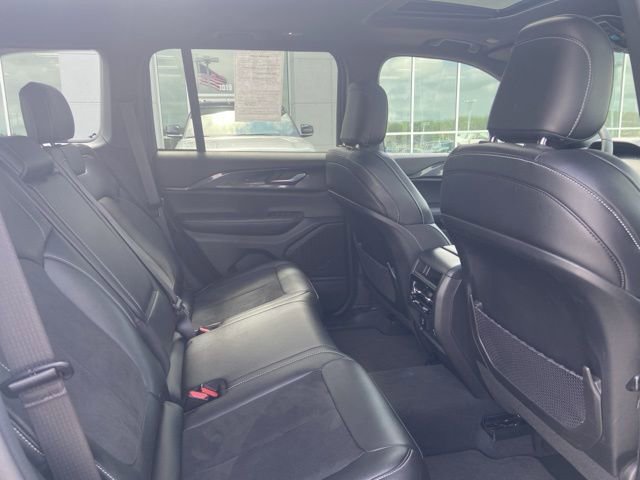 Used 2023 Jeep Grand Cherokee Altitude image 19