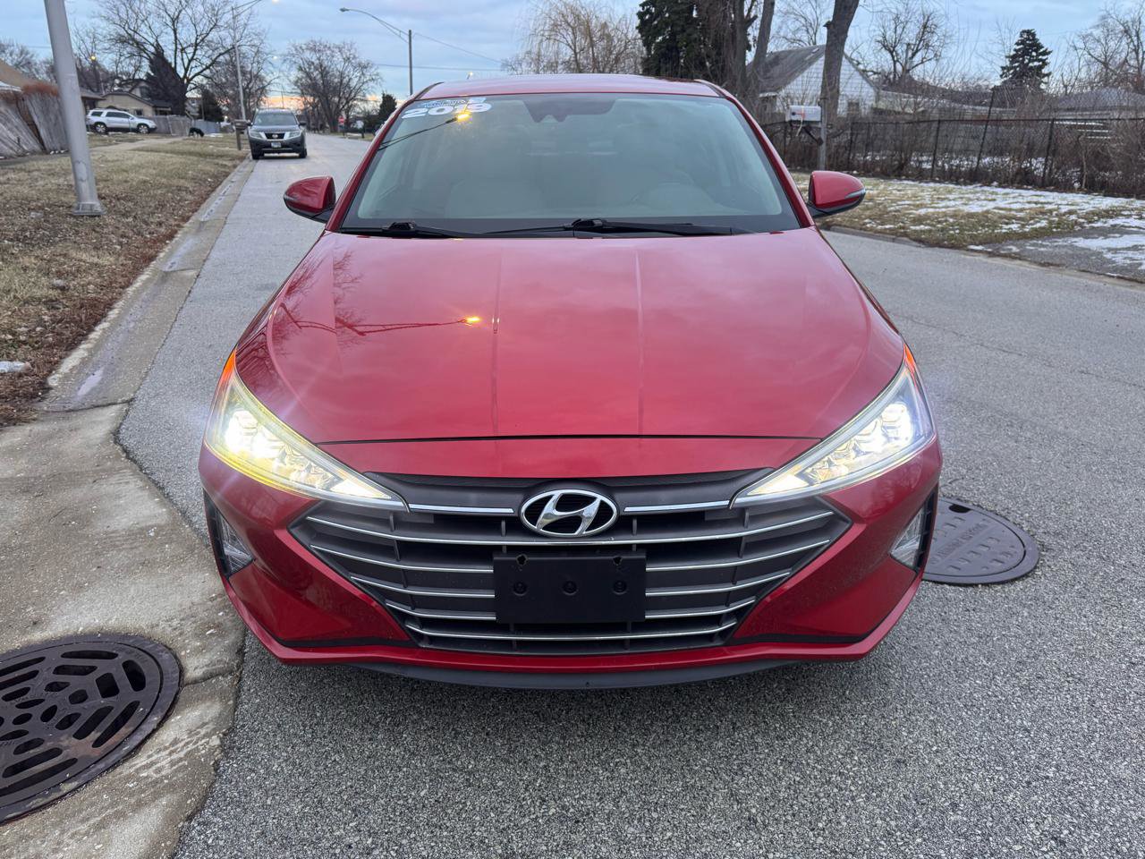 Used 2019 Hyundai Elantra Limited FWD image 2