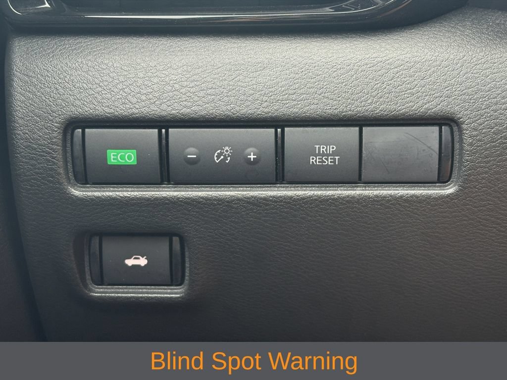 Used 2025 Nissan Sentra SV FWD image 3