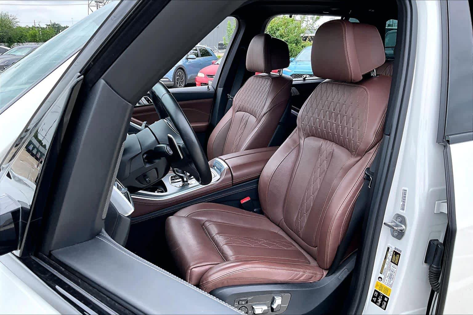 Used 2020 BMW X5 M50i AWD/4WD image 8