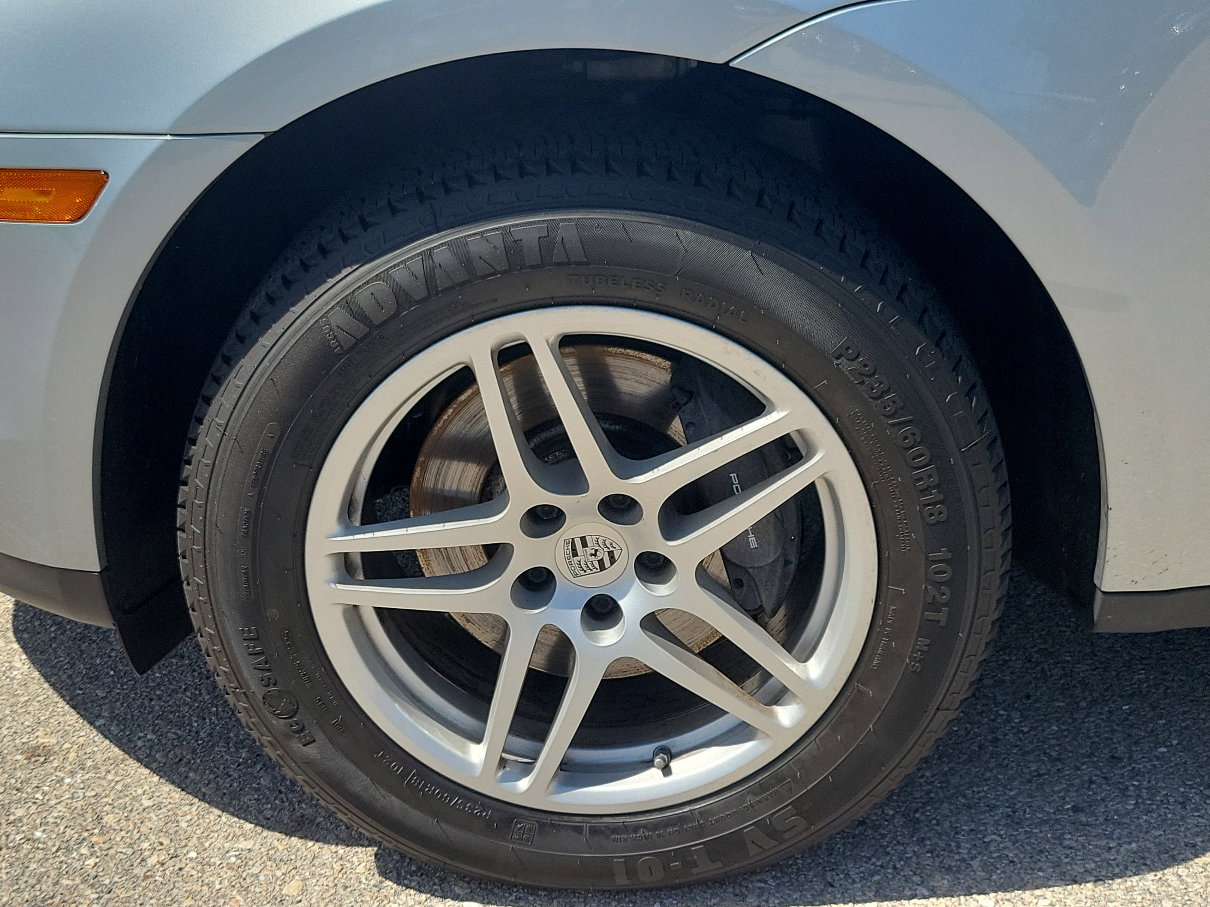 Used 2019 Porsche Macan AWD/4WD image 8