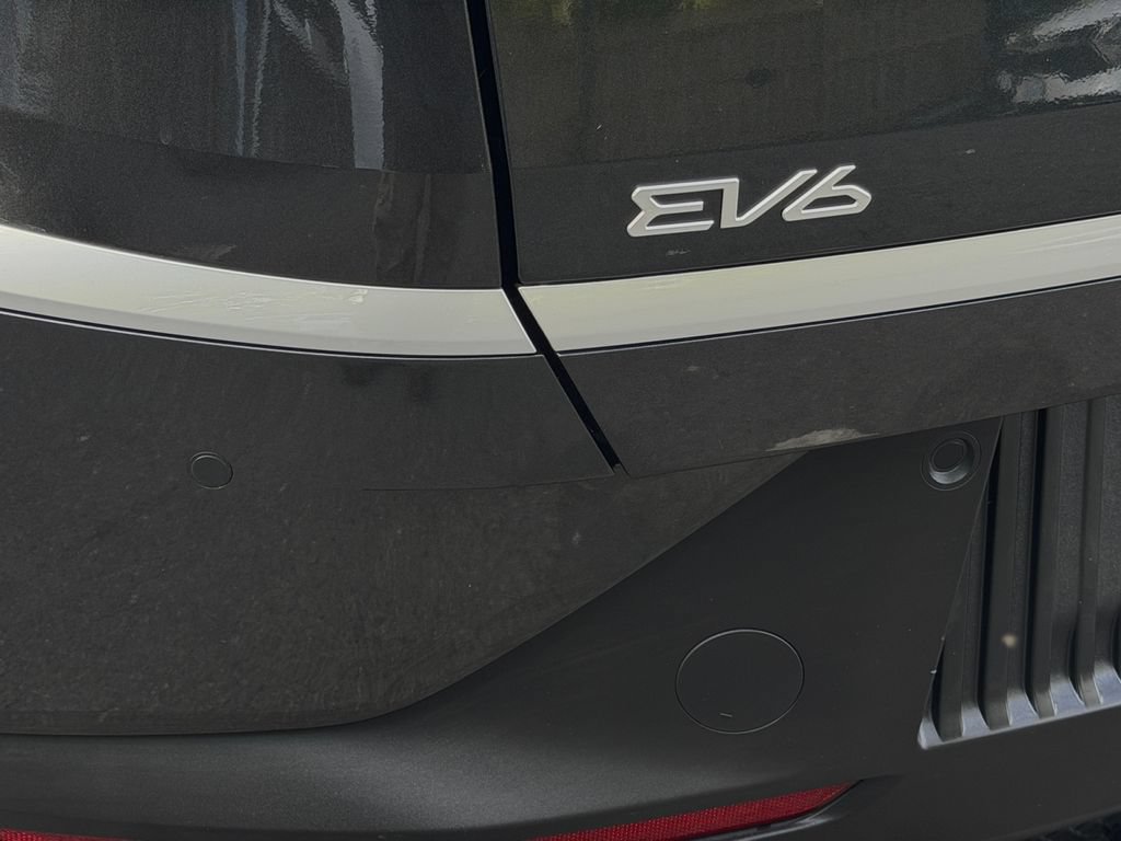 Certified 2024 Kia EV6 Light AWD/4WD image 10
