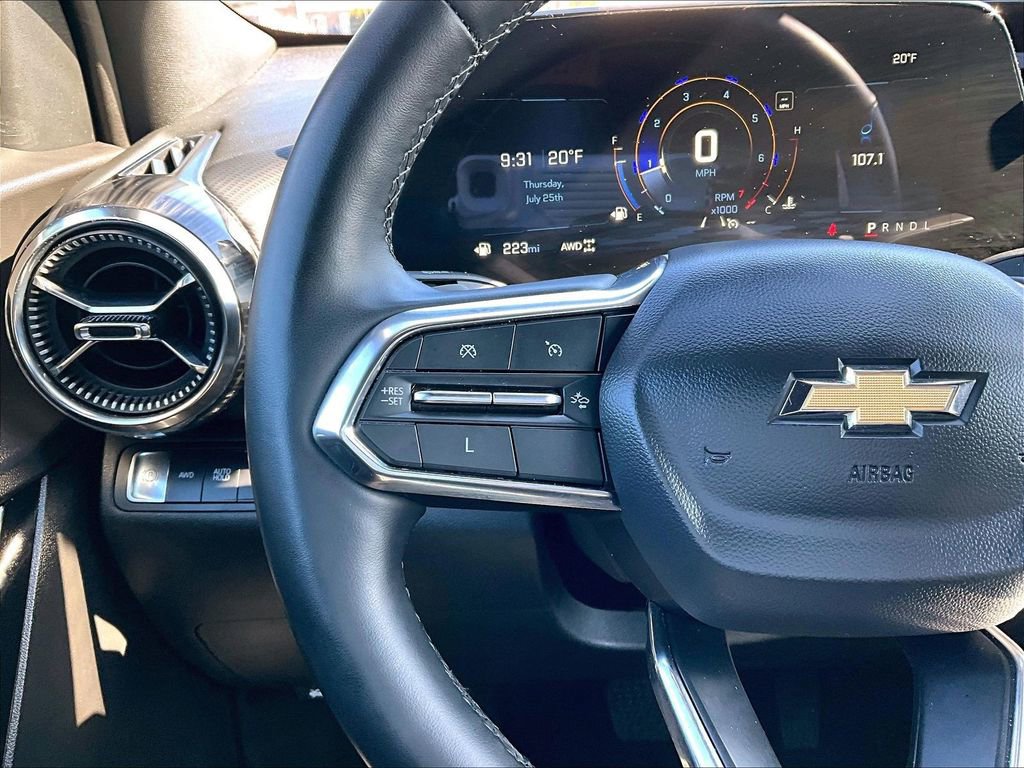 Used 2025 Chevrolet Equinox LT AWD/4WD image 14