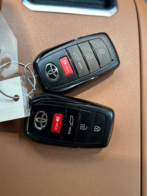 Certified 2025 Toyota Highlander Platinum AWD/4WD image 80