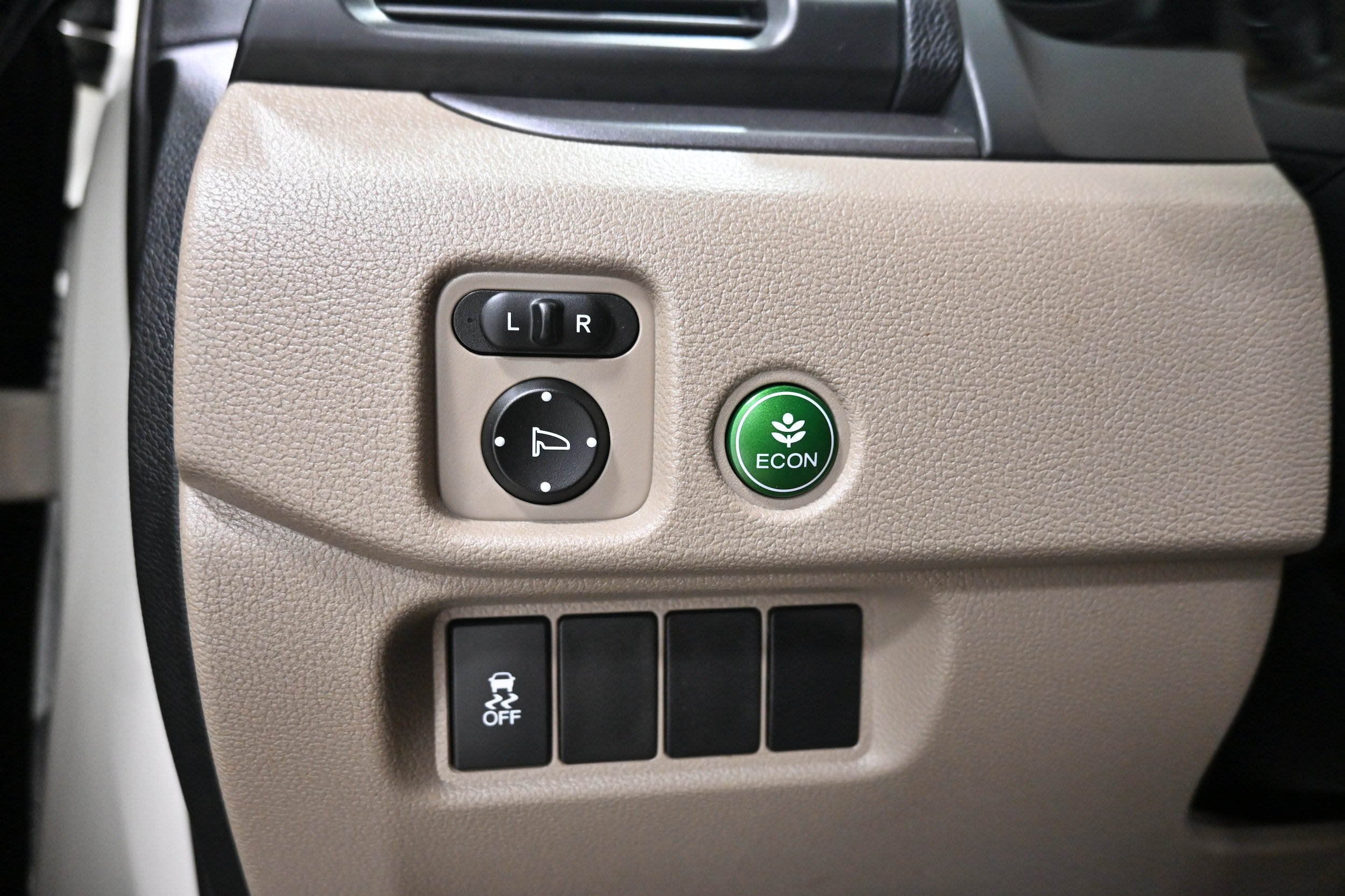 Used 2018 Honda Pilot EX image 9