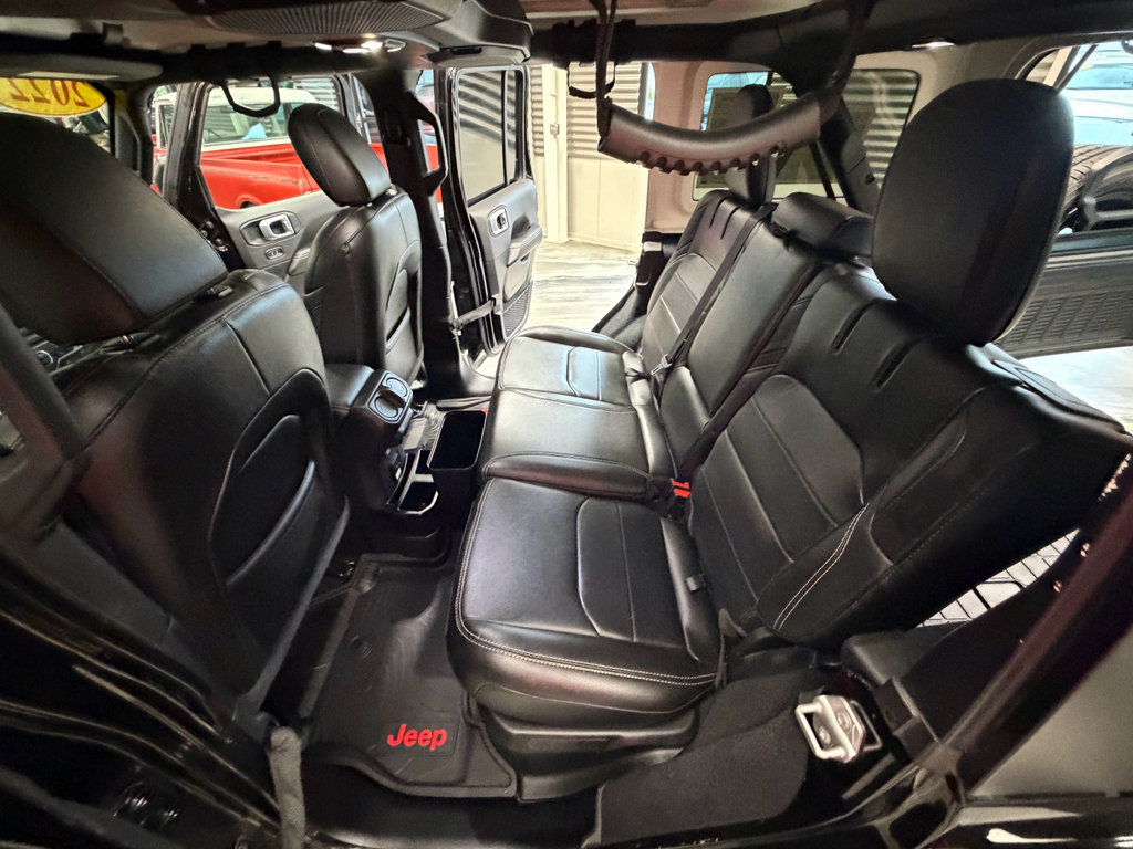 Used 2022 Jeep Wrangler Unlimited Sahara w/ Cold Weather Group AWD/4WD image 55