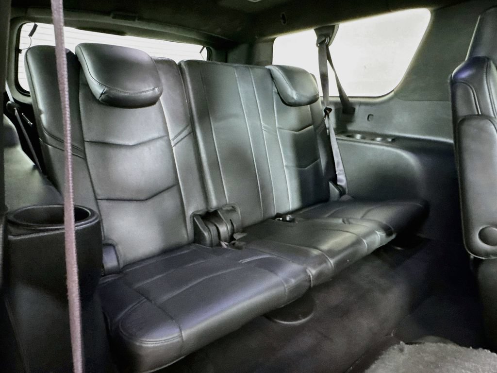 Used 2016 Cadillac Escalade ESV Platinum RWD image 36