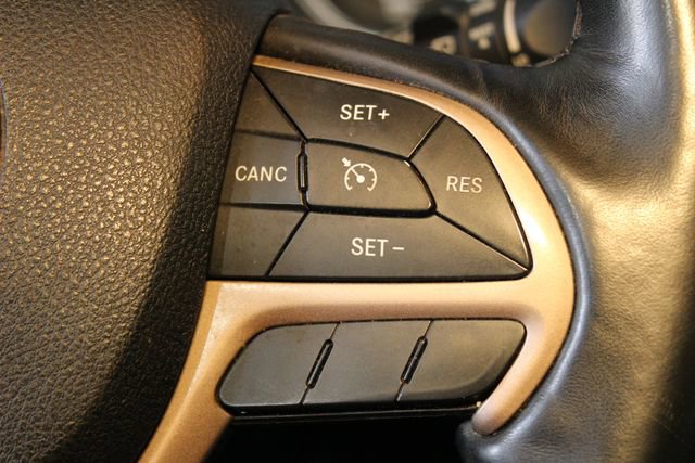 Used 2014 Jeep Cherokee Altitude w/ Cold Weather Group image 22