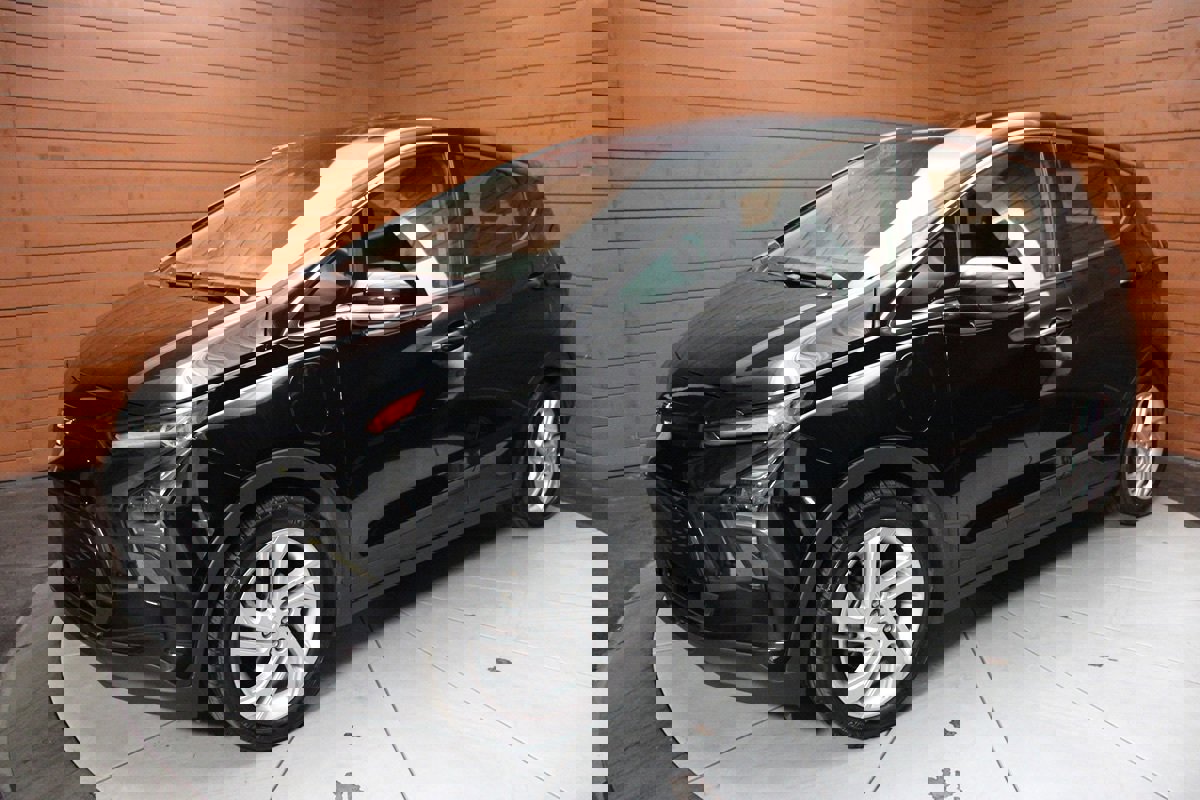 Used 2023 Chevrolet Bolt LT w/ Driver Confidence Package image 8