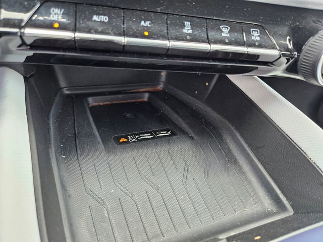 Used 2025 Chevrolet Equinox EV LT FWD image 14