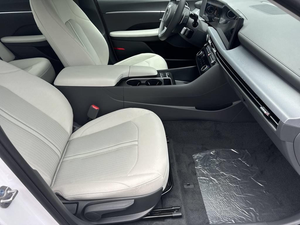 New 2026 Hyundai Sonata SEL FWD image 13