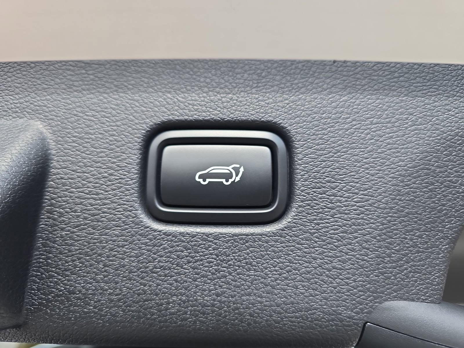 Used 2026 Kia Sportage SX image 13