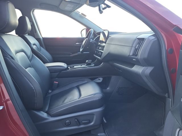 Used 2023 Nissan Pathfinder SL w/ Lighting Package (N92) image 29