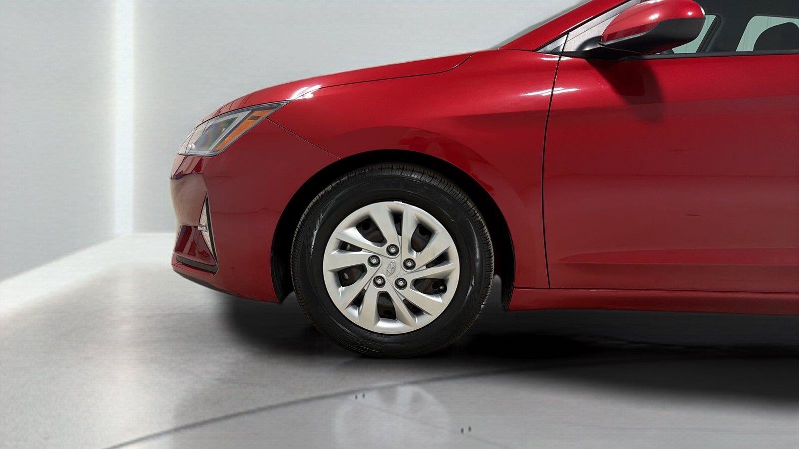 Used 2020 Hyundai Elantra SE FWD image 26