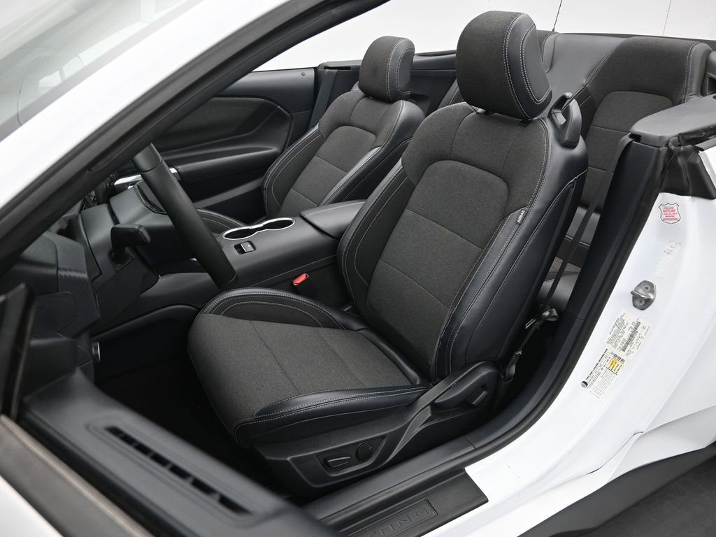 Used 2024 Ford Mustang EcoBoost image 9