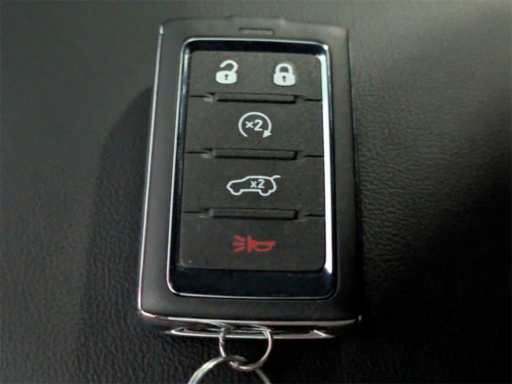 New 2025 Jeep Grand Cherokee Altitude image 31