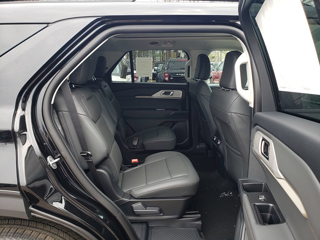 New 2026 Ford Explorer Active w/ Active Comfort Package AWD/4WD image 16