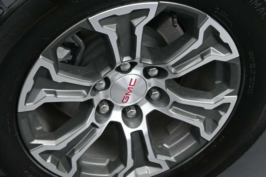 Used 2026 GMC Sierra 1500 SLT RWD image 19