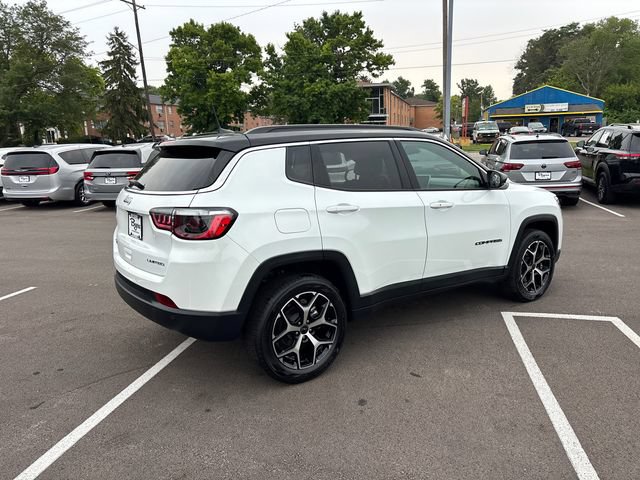 Used 2025 Jeep Compass Limited AWD/4WD image 30