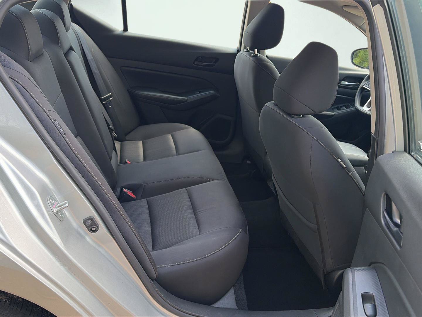 Used 2024 Nissan Altima 2.5 SV FWD image 23