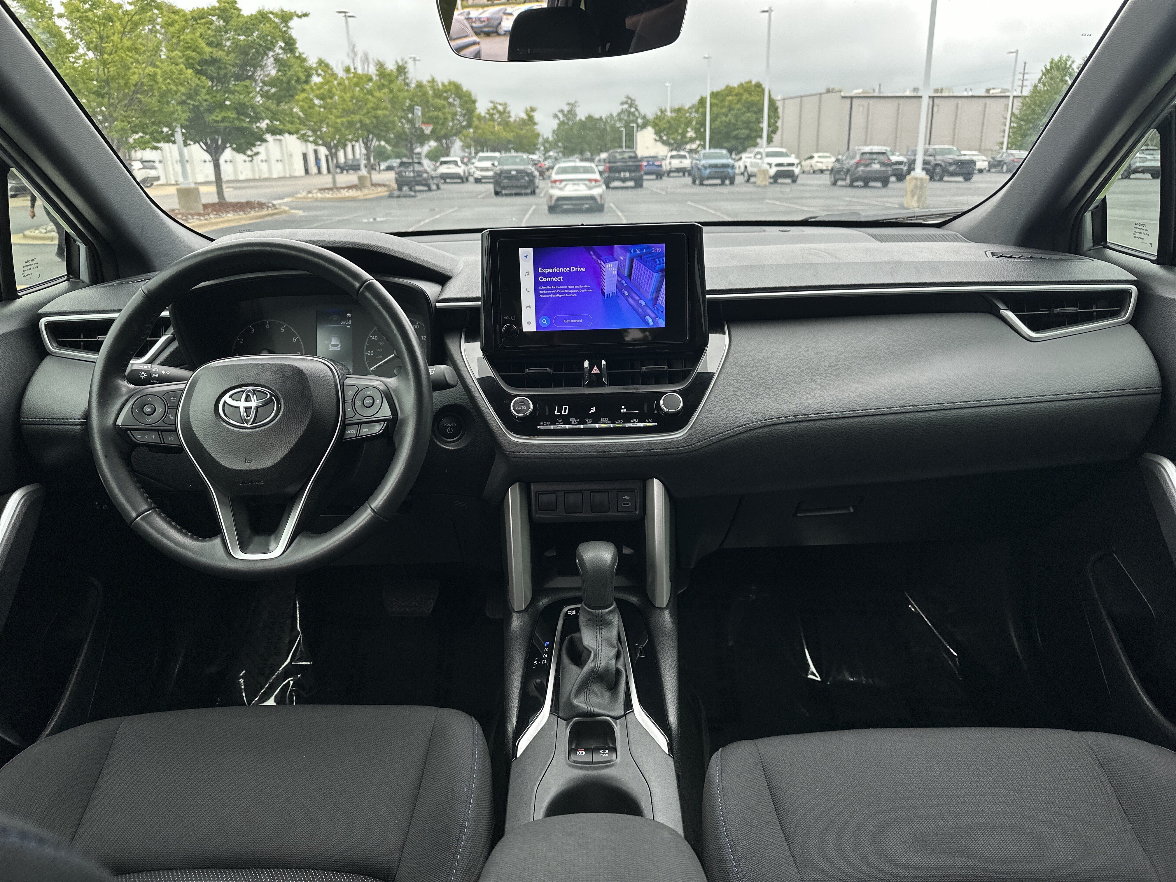 Used 2024 Toyota Corolla Cross AWD Hybrid image 29