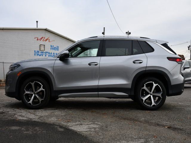New 2026 Volkswagen Tiguan SE FWD image 4