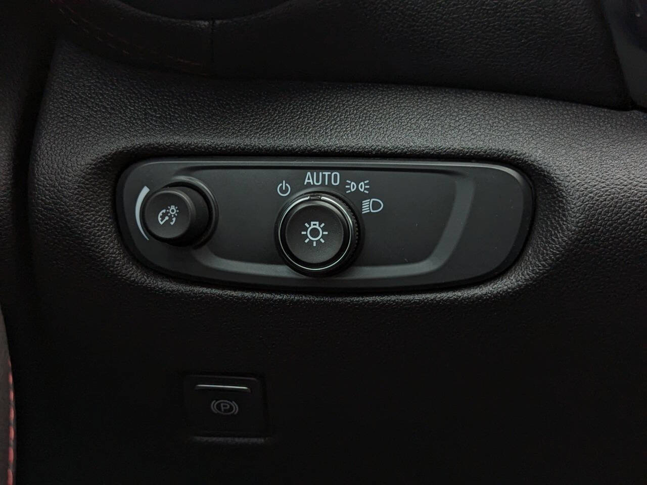 Used 2022 Chevrolet Blazer RS FWD image 26