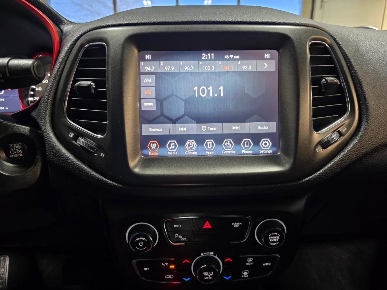 Used 2019 Jeep Compass Trailhawk w/ Leather Interior Group AWD/4WD image 31