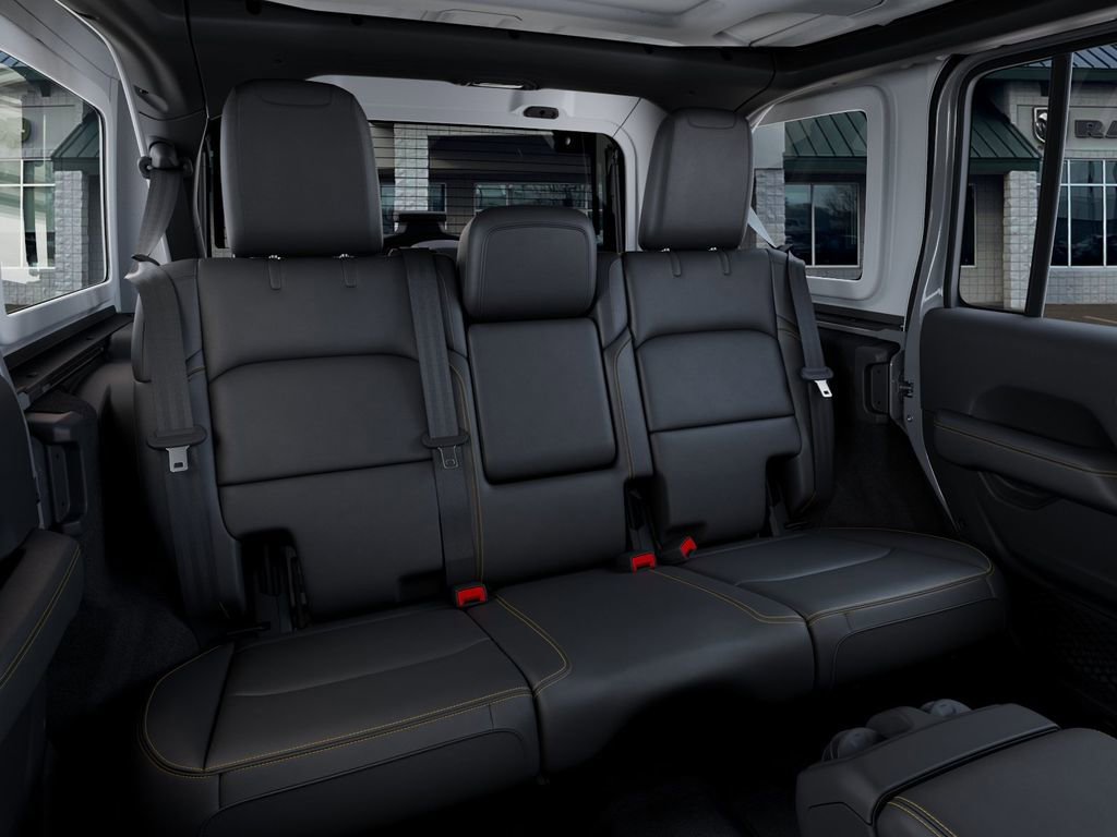 New 2025 Jeep Wrangler Unlimited Sahara AWD/4WD image 18