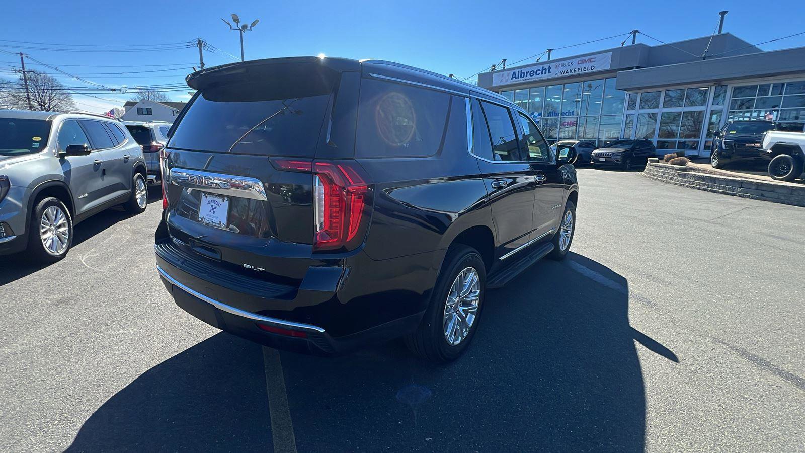 Used 2024 GMC Yukon SLT image 7